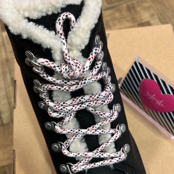 🔥 COMBS FAUX SHEARLING LINED CASUAL BOOTS NWT 🖤 - Picture 13 of 13